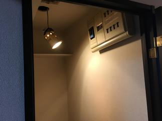 クロス工事の為の準備（分電盤、照明器具取外し）