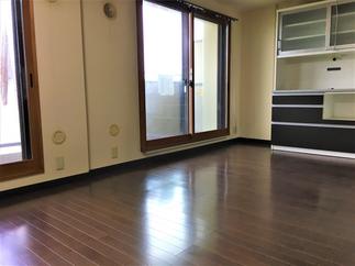 カーペット敷きからフローリングへリフォーム