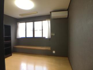 落ち着いた雰囲気の子供部屋