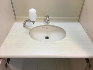 自動水栓で衛生的な手洗いを