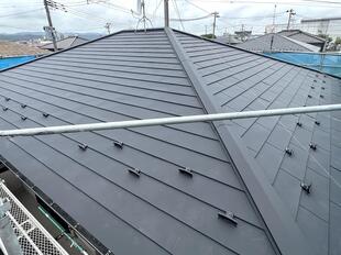 カバー工法で屋根をきれいに