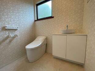 リラックス空間で癒されるトイレリフォーム