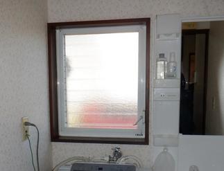 内窓設置前　洗面室窓
