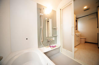 フラットな続き床でバリアフリーに対応