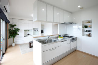 水廻りが得意な水工房ならではの大移動で、見晴らしの良い快適なキッチン