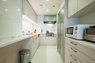 ミリ単位のチャレンジで奥様の夢とこだわりを叶えたキッチン