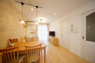 子世帯：ショールームで一緒にとことんこだわり選んだ照明が演出する幸せ空間