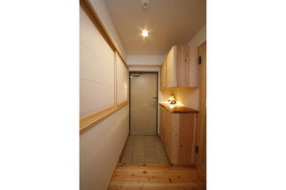 作家もののタイルがお客様をおもてなし