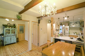 ■無垢の木をふんだんに使ったダイニング■