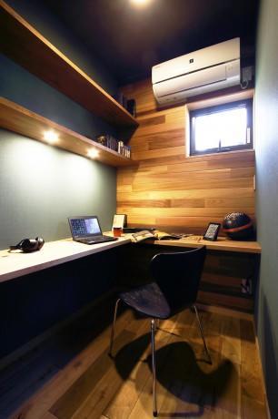 1階のペットの洗い場だったお部屋をご主人の書斎に改修