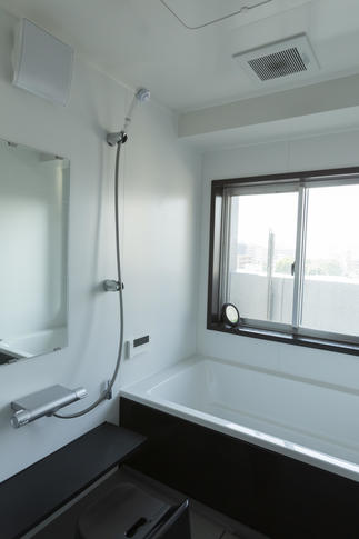 ■明るくシンプルな浴室■
