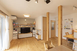 ＜相模原市＞家族の暮らしに寄り添う。木のぬくもりリノベ