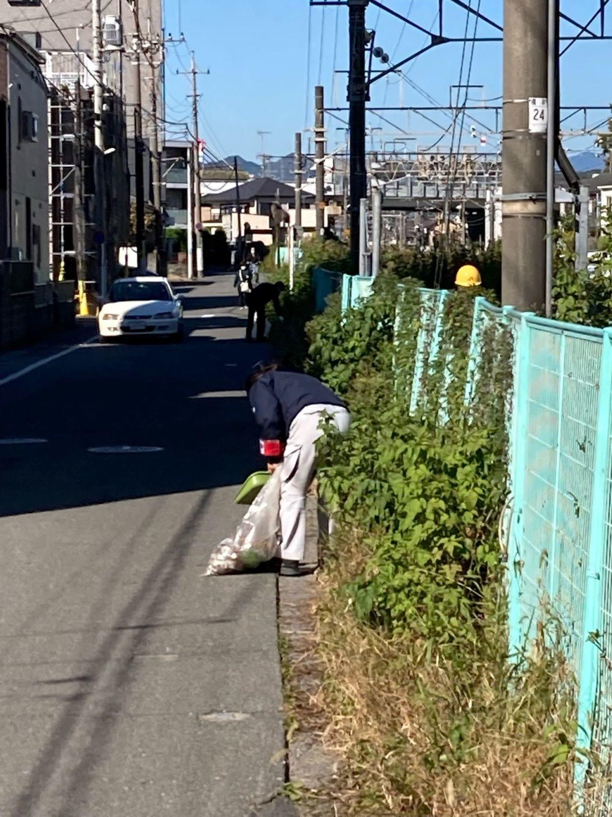 re線路沿い清掃.JPG