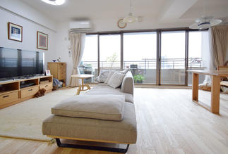 床を無垢フローリングに改装