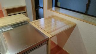 折り畳み式の作業台（作業時）