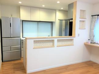 飾り棚のあるオシャレなキッチンに♪