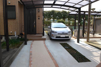 玄関アプローチ