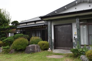 玄関引戸・縁側窓