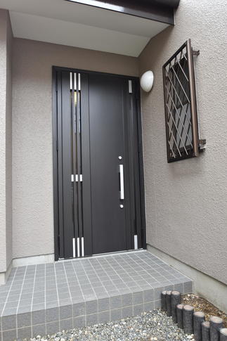 玄関ドア