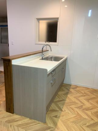 ２列式対面キッチン