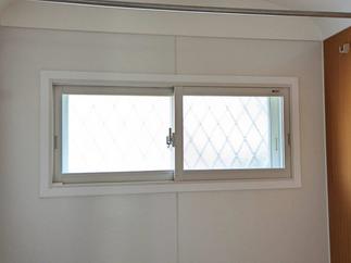 浴室内窓
