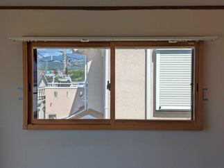 ２F洋室内窓