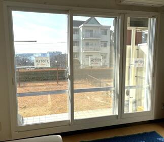 リビング：3枚引違い戸