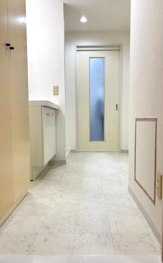 清潔感ある白でトータルコーディネート