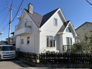 屋根・外壁塗装と窓交換でまるで新築のような仕上がりに！