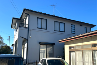 外壁の汚れとひび割れを補修｜屋根・外壁塗装で住まいをリフレッシュ！