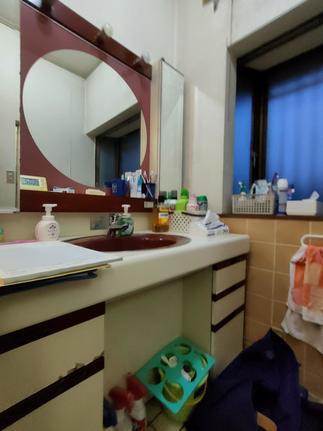 洗面化粧台　before