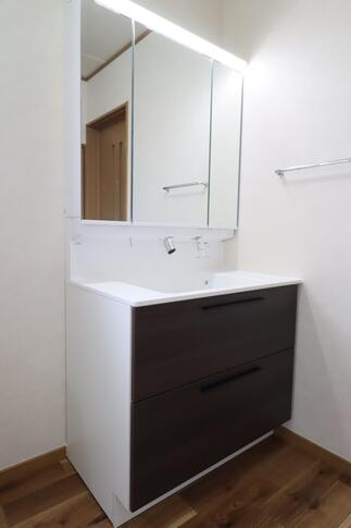 収納も、動きやすさも、自分らしく。日々の暮らしをすっきり整えるライフアップ・ドレッサー　Crevi