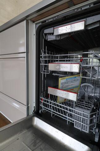 食洗い機は大容量も安心のBOSH製