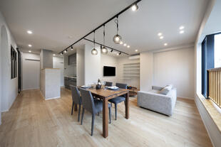 LIXIL埼玉/家族の気配を感じられる家/フルリノベ/ノクト/スタディルーム/回遊/アーチ壁/室内マド/マンションリフォーム