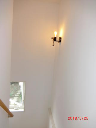 かわいい階段照明