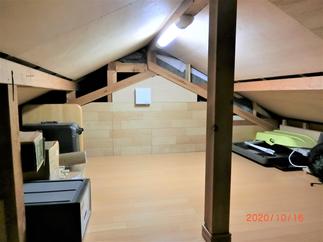 大きい荷物を置いても、まだまだ余裕です。