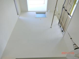 トップライトの明かりがお部屋に届くようになりました