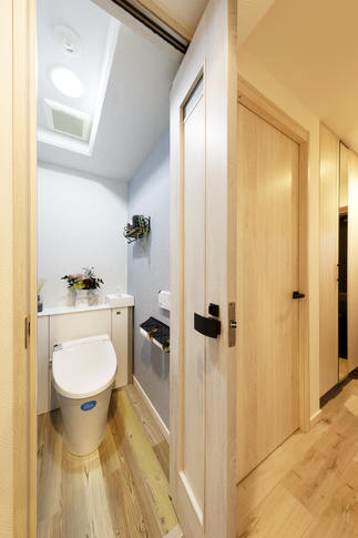 アクセサリーもこだわった見せたいレストルーム 