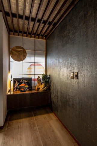 ホールの奥を改修し障子を張り、オシャレ空間に生まれ変わりました。