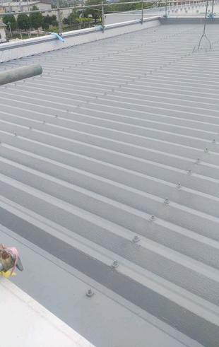 埼玉県吉川市E様マンション屋根塗装工事が完了しました。エスケー化研ヤネフレッシュsi
