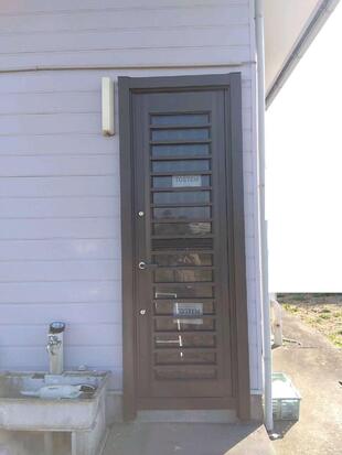 【施工実績】勝手口の冷気と暗さを解決！「リシェント」なら1日で完了する時短リフォーム