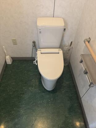 【埼玉県八潮市】Y様店舗のトイレ刷新で快適に！LIXIL製への交換リフォーム事例