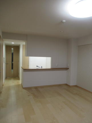 アクセントに布クロスを貼りました。