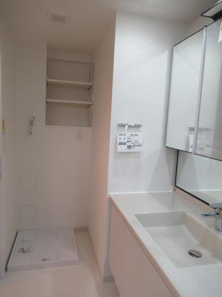 オーダー寸法でぴったり洗面台