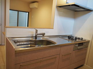 つい立ちたくなるキッチン