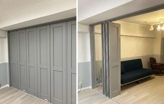 自由自在に空間を操る、美しきグレーの建具