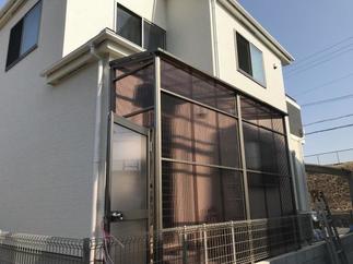 雨に濡れない物置スペース