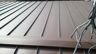 重ね葺きでスッキリと！