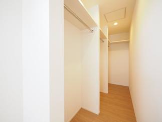 【ウォークインクローゼット】