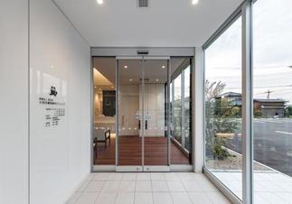 外観（出入口）